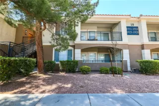 Photo #1: 2308857 Listing