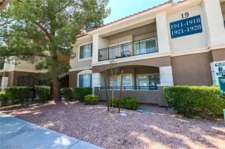 Photo #2: 2308857 Listing