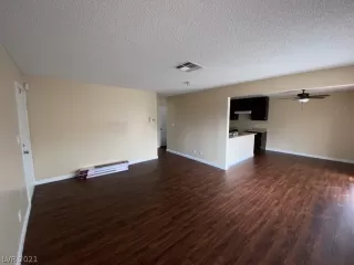 Photo #6: 2308866 Listing 