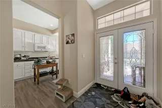 Photo #3: 2308911 Listing 