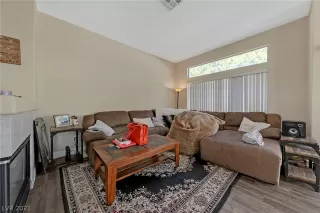 Photo #4: 2308911 Listing 