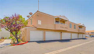 Photo #1: 2308913 Listing