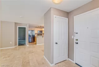 Photo #2: 2308913 Listing