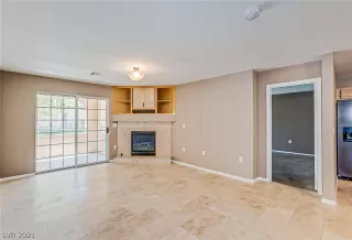 Photo #3: 2308913 Listing