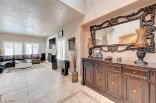 Photo #2: 2308964 Listing 