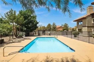 Photo #5: 2308988 Listing 