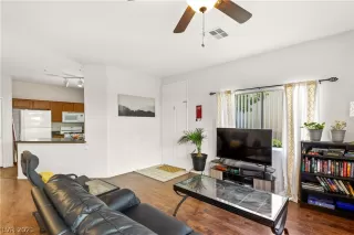 Photo #3: 2309016 Listing 