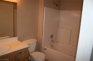 Photo #6: 2309019 Listing