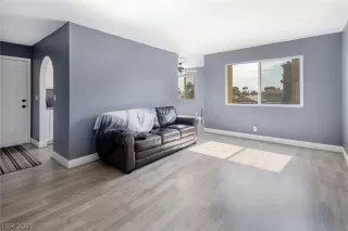 Photo #1: 2309032 Listing