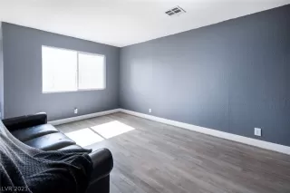 Photo #2: 2309032 Listing