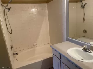 Photo #3: 2309039 Listing 