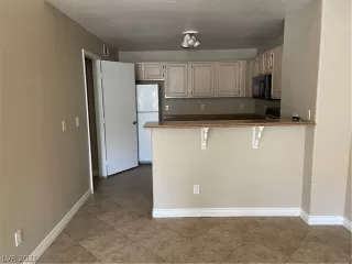 Photo #5: 2309039 Listing 