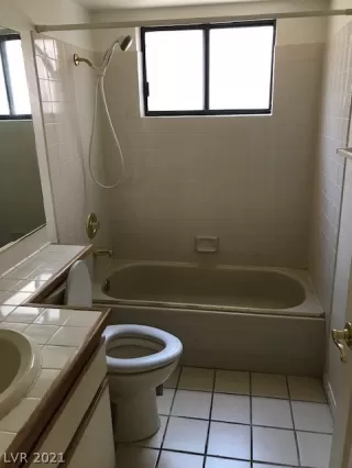 Photo #6: 2309041 Listing 