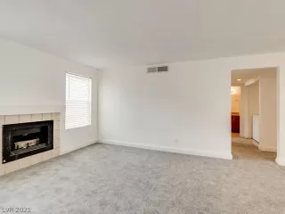 Photo #4: 2309046 Listing