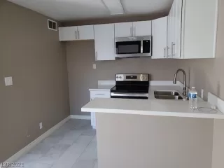 Photo #3: 2309062 Listing 