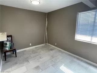 Photo #5: 2309062 Listing 