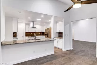 Photo #6: 2309089 Listing 