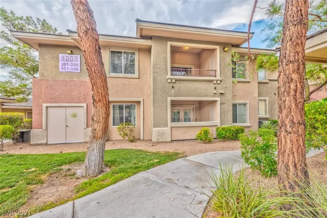 MLS: 2309099 Condo For Sale