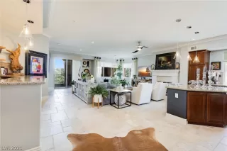 Photo #4: 2309101 Listing 