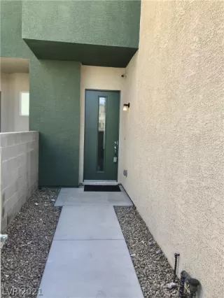 Photo #2: 2309112 Listing 