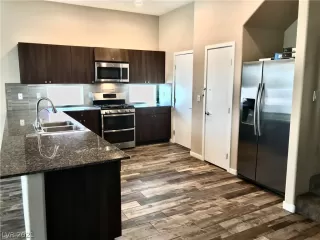 Photo #6: 2309112 Listing 