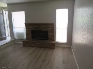 Photo #5: 2309154 Listing 