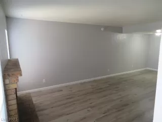 Photo #6: 2309154 Listing 