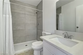 Photo #6: 2309159 Listing 