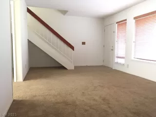 Photo #2: 2309163 Listing 