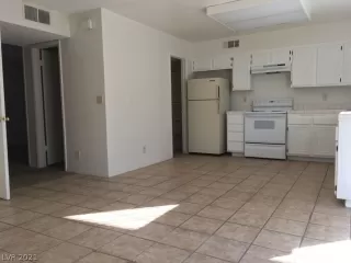 Photo #4: 2309163 Listing 