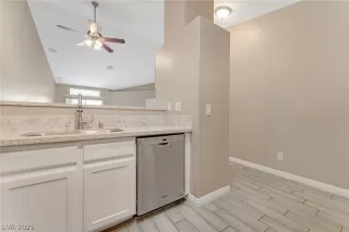 Photo #6: 2309168 Listing 