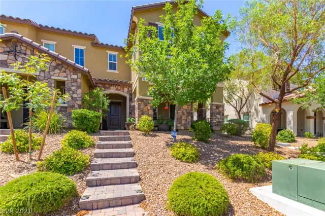 MLS: 2309186 Condo For Sale