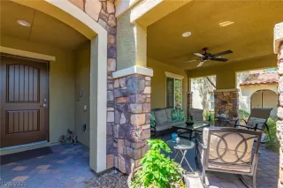 Photo #3: 2309186 Listing