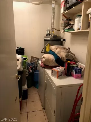 Photo #4: 2309233 Listing