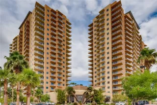 Photo #1: 2309299 Listing