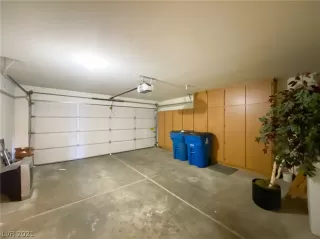 Photo #4: 2309302 Listing 