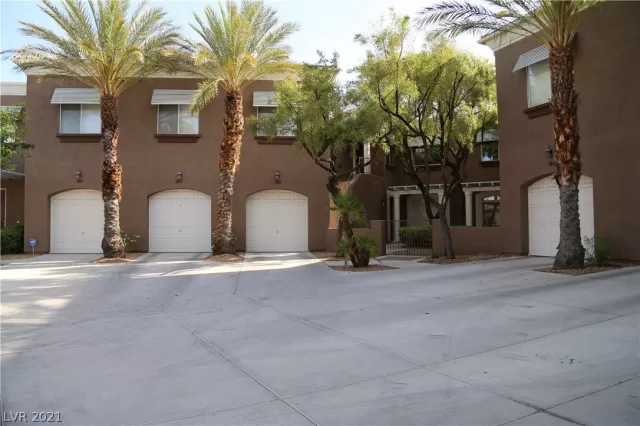 MLS: 2309326 Condo For Sale