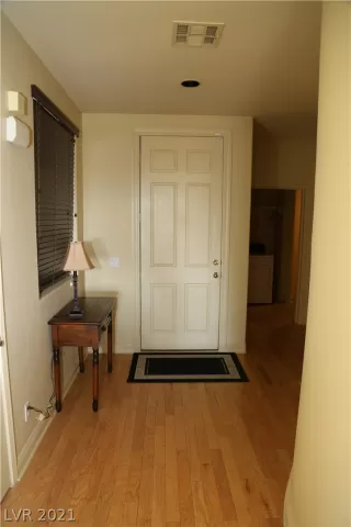 Photo #3: 2309326 Listing 