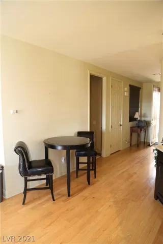 Photo #4: 2309326 Listing 