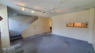 Photo #4: 2309363 Listing 