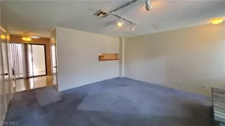 Photo #5: 2309363 Listing 