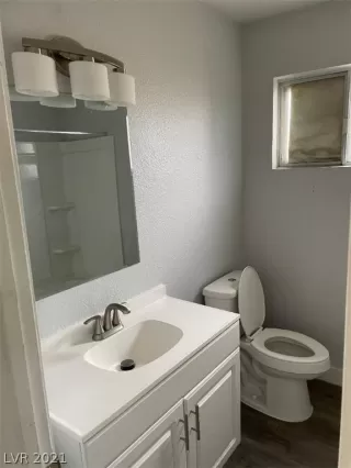 Photo #4: 2309377 Listing