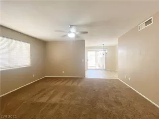 Photo #4: 2309378 Listing 