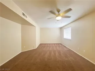 Photo #5: 2309378 Listing 