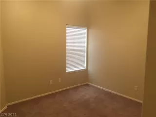 Photo #6: 2309395 Listing