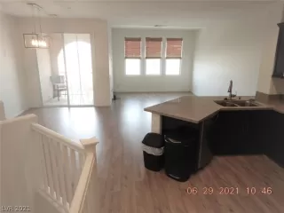 Photo #2: 2309397 Listing 