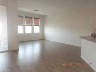 Photo #6: 2309397 Listing 