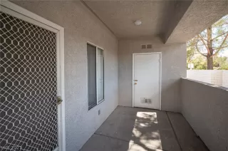 Photo #2: 2309409 Listing