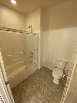 Photo #6: 2309425 Listing 