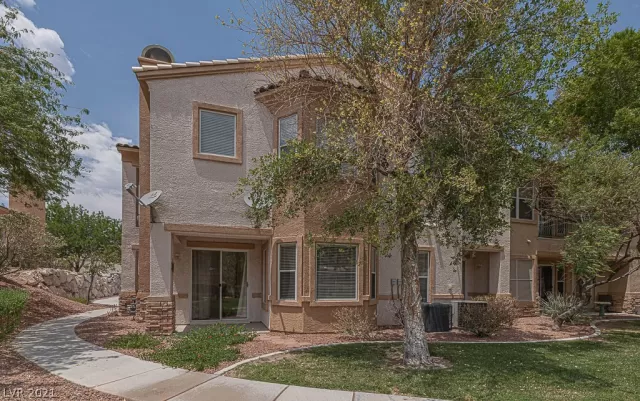 MLS: 2309456 Condo For Sale